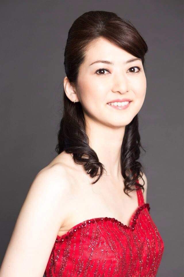 ソプラノ歌手・華山庄子さん